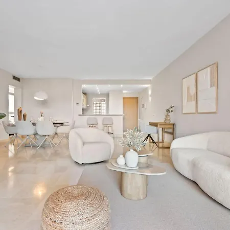 Lejlighed Relaxing In Bel-air With Shared Pool - Minutes From The *