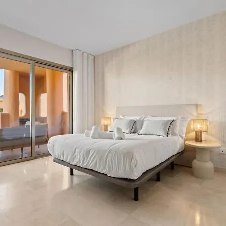 Relaxing In Bel-air With Shared Pool - Minutes From The *